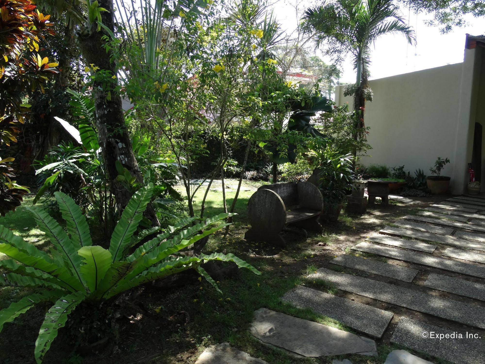 Hibiscus Garden Resort Puerto Princesa Exterior foto