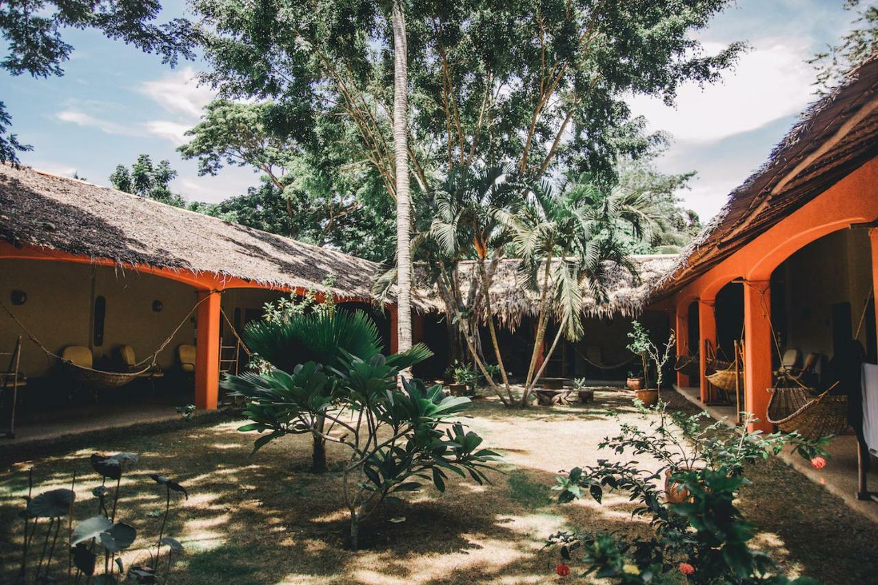 Hibiscus Garden Resort Puerto Princesa Exterior foto